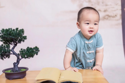 襄垣宝宝爱吐奶是什么原因